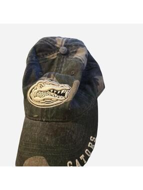 Florida Gators camo baseball cap with embroidered alligator logo #gators